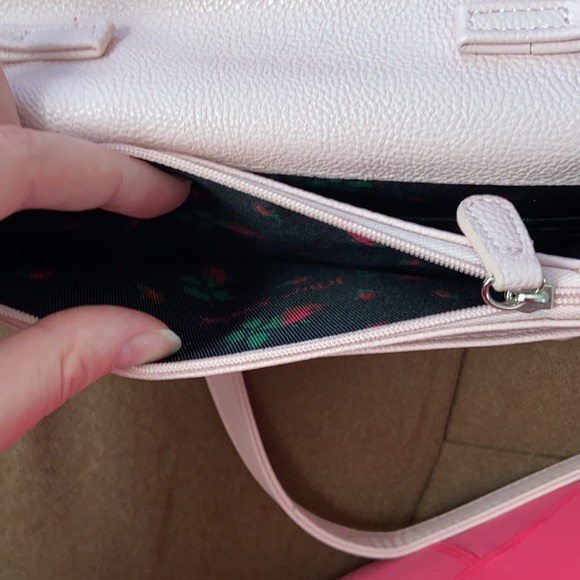 Betsey Johnson Light Pink Bow Shoulder Crossbody Bag Purse Wallet - Picture 13 of 17